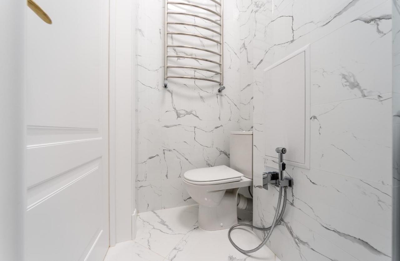Luxury Beatiful Apartment On Pyshkinska Street Kiev Eksteriør bilde