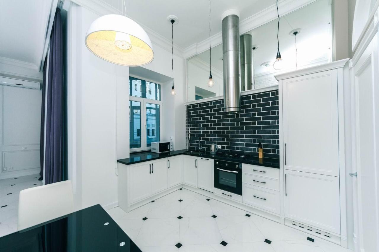 Luxury Beatiful Apartment On Pyshkinska Street Kiev Eksteriør bilde