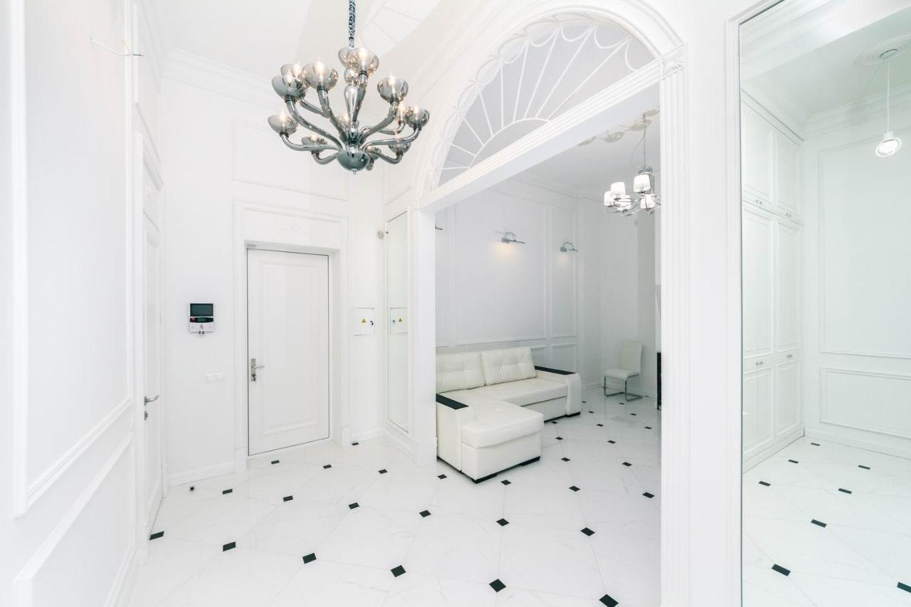 Luxury Beatiful Apartment On Pyshkinska Street Kiev Eksteriør bilde