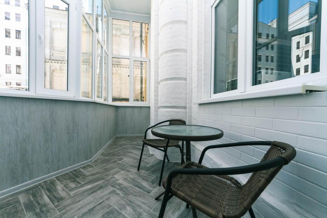 Luxury Beatiful Apartment On Pyshkinska Street Kiev Eksteriør bilde